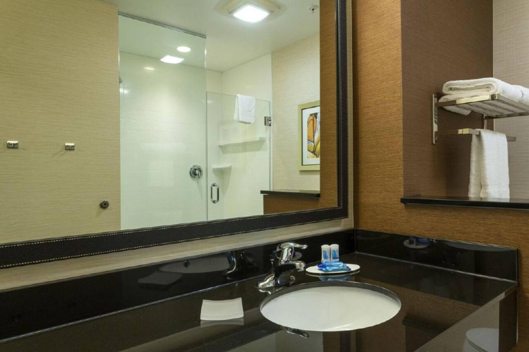 Fairfield Inn & Suites By Marriott Fort Lauderdale Пемброк-Пайнс Экстерьер фото